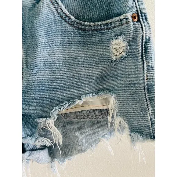 Levi’s 501 Distressed Denim Shorts High Rise Light Wash Cutoff 25 - Picture 6 of 10